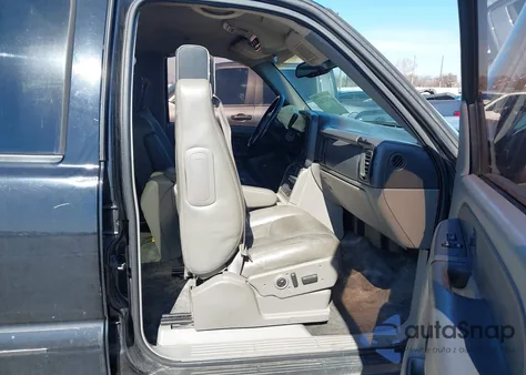 2003 GMC Yukon Xl 1500 Slt z USA, uszkodzony, nr VIN 3GKEC16Z93G174310